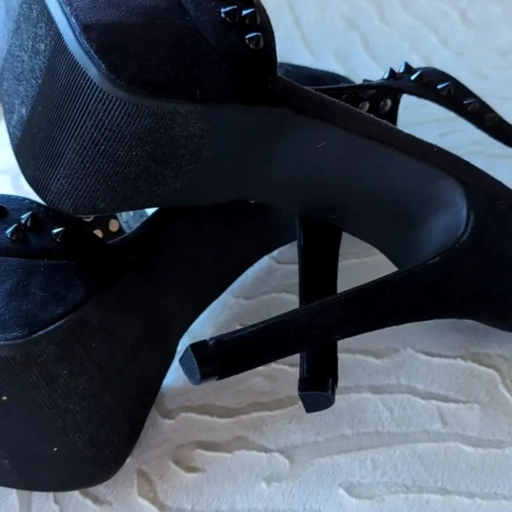 Just Fab Studded🖤 Sexy Platform Stilettos NWOT Size 7.5
